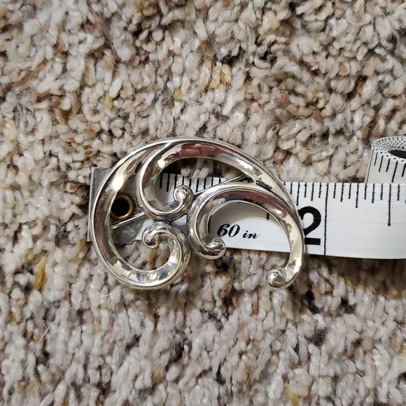 Large Retired James Avery Scroll style Brooch - Picture 5 of 6